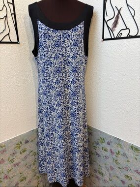 Y2K MT Collection sleeveless white and blue floral midi dress. Size XL.